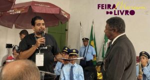Feira Mineira do Livro em Lafaiete é palco de entrega histórica de dossiê para título de Patrimônio da Humanidade